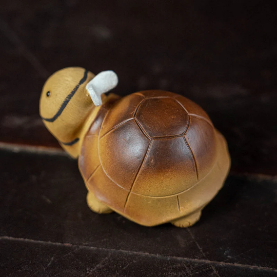 The Cute Sweer Bee Tortoise Ceramic Tea Pet