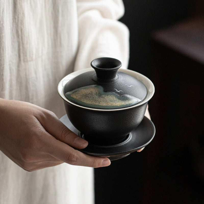 Distant Mountain Ceramic Gaiwan 170ml