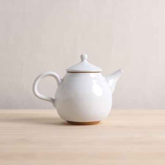 White Fresh and Elegant Ceramic Teapot 250ml