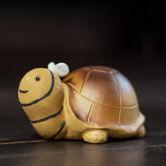 The Cute Sweer Bee Tortoise Ceramic Tea Pet