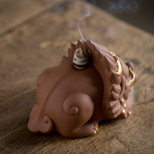 Wealth-Inviting Pixiu Incense Burner Tea Pet