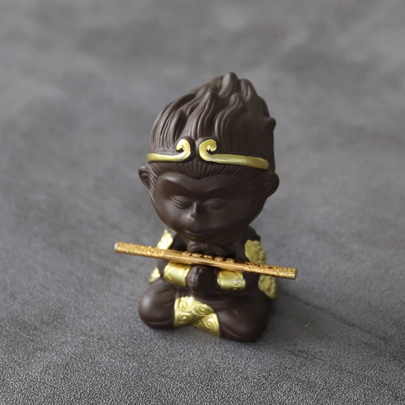 Sun Wukong Figurine: Color-changing Purple Clay Tea Pet