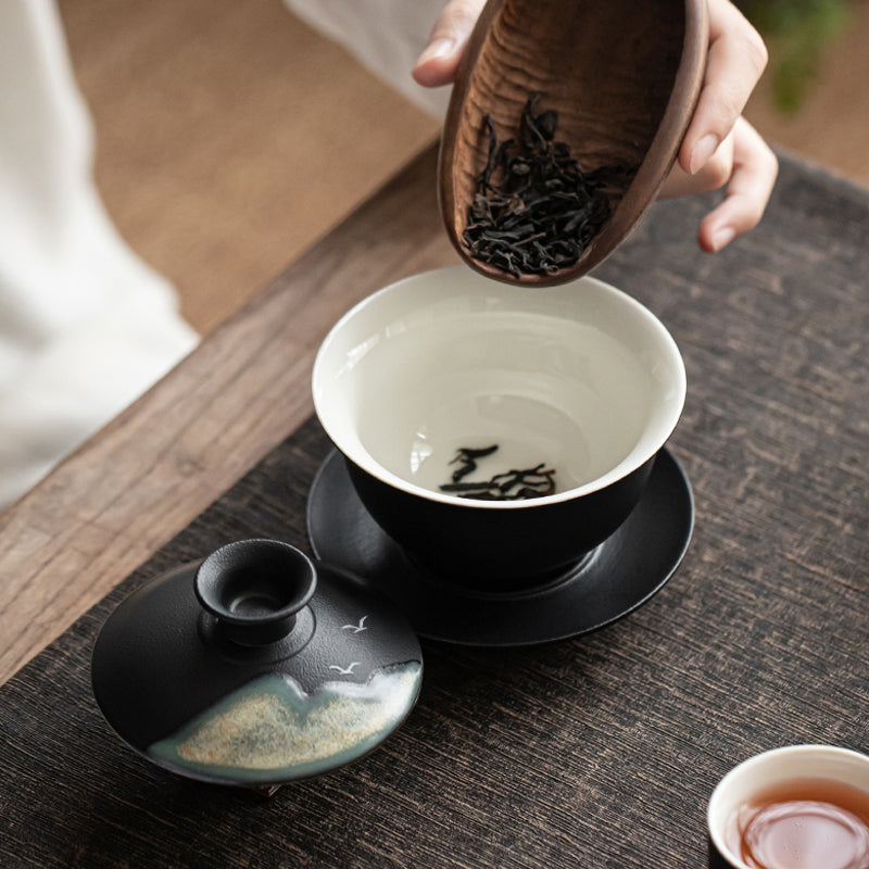 Distant Mountain Ceramic Gaiwan 170ml