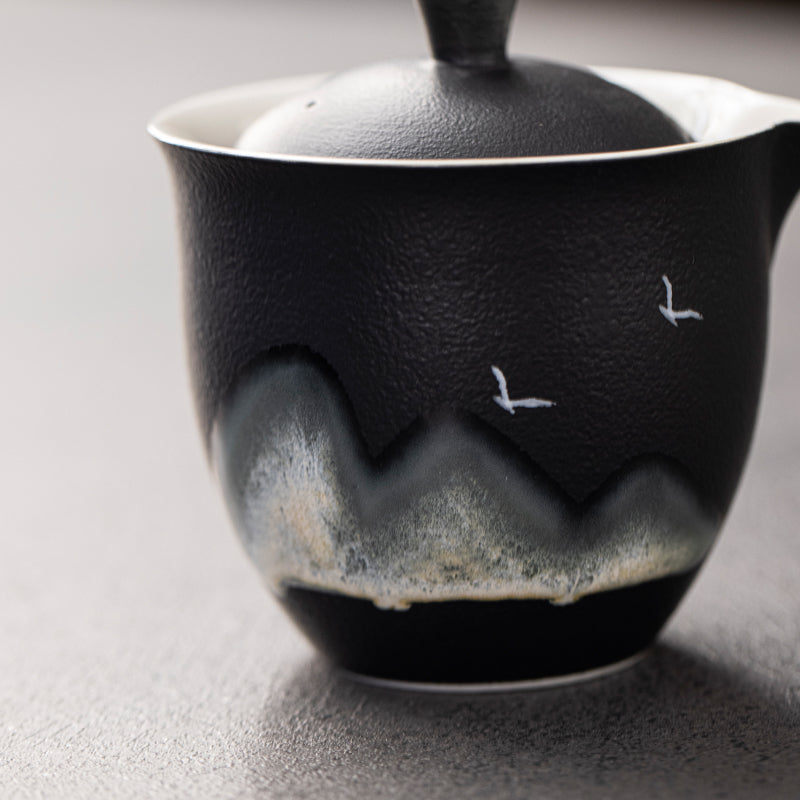 Birds in Mountains Black Pottery Hand-held Teapot 210ml