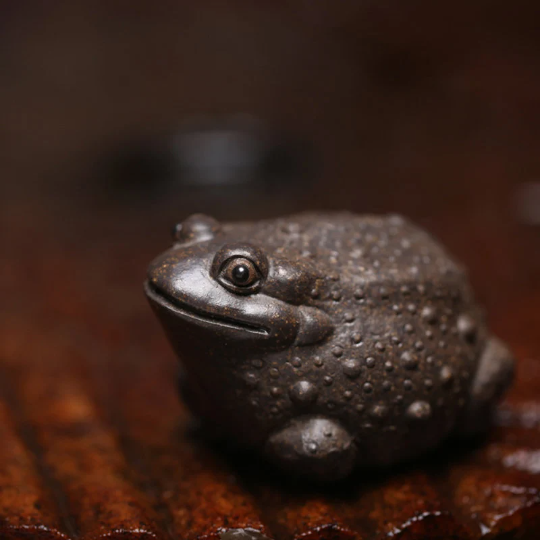 Wealth-Bringing Golden Toad Yixing Clay Tea Pet