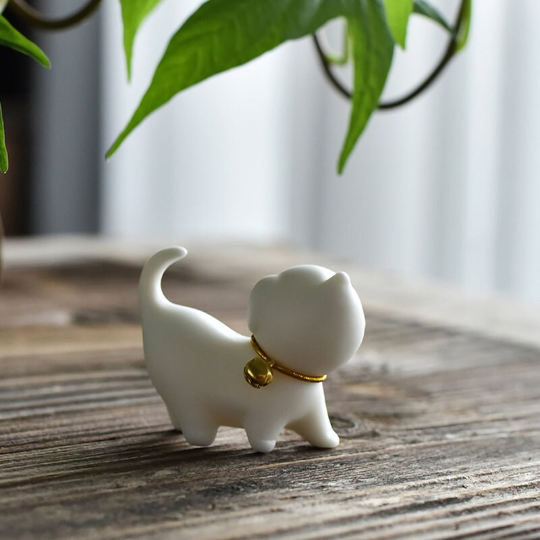 Adorable Wealth-Bringing Cute Cat Ceramic Tea Pet