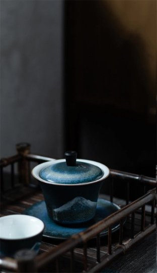 Handpainted Ceramic Mountain Gaiwan 140ml