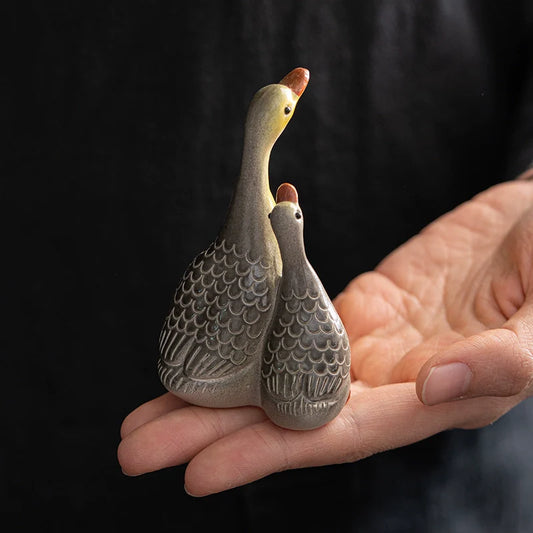 Color-changing Swan Resin Tea Pet