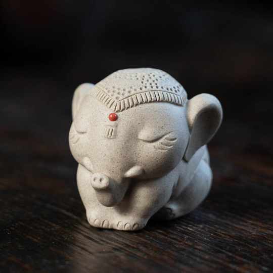 The Cute Elepant Ceramic Tea Pet