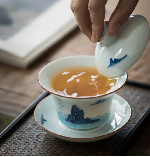 Jingdezhen Handpainted White Procelain Gaiwan 150ml