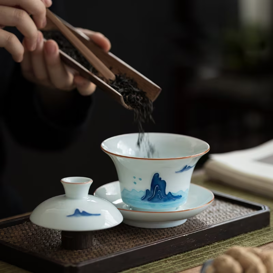 Jingdezhen Handpainted White Procelain Gaiwan 150ml