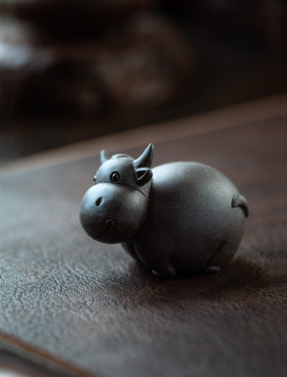 Creative Little Bull Yixing Clay Tea Pet