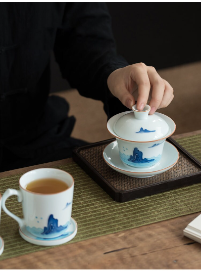 Jingdezhen Handpainted White Procelain Gaiwan 150ml