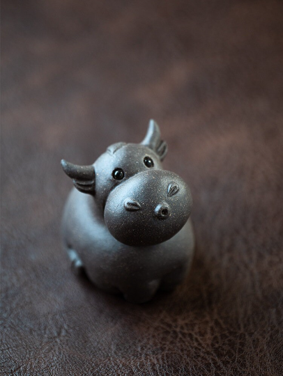 Creative Little Bull Yixing Clay Tea Pet