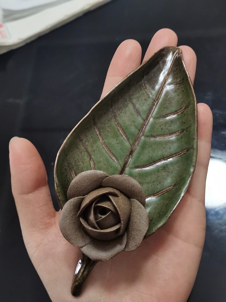 Pinched Flower Incense Holder