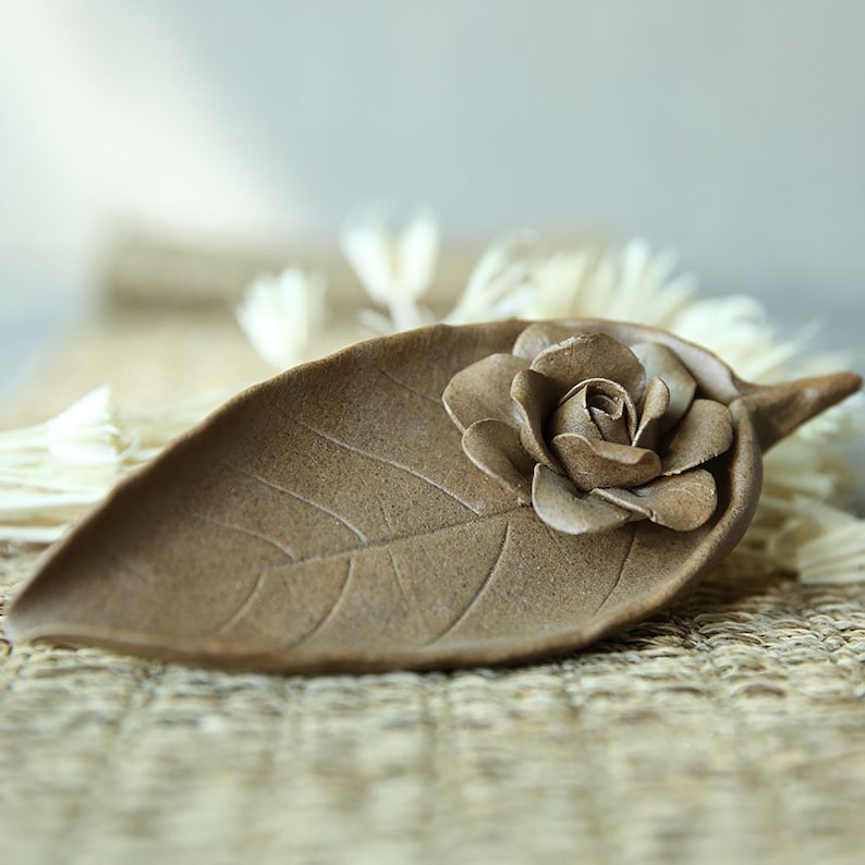 Pinched Flower Incense Holder