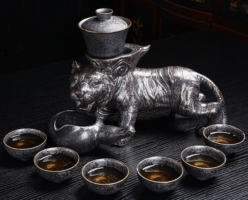 Vintage Style Tiger Automatic Kung Fu Tea Set