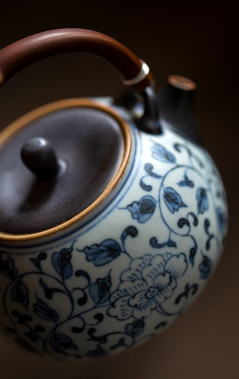 Handmade Blue & White Gongfu Teapot 200-220ml/6.7-7.4oz, Hand Painted Flowers, Small Chinese Teapot, Quality Gift for Gongfu Tea Lovers