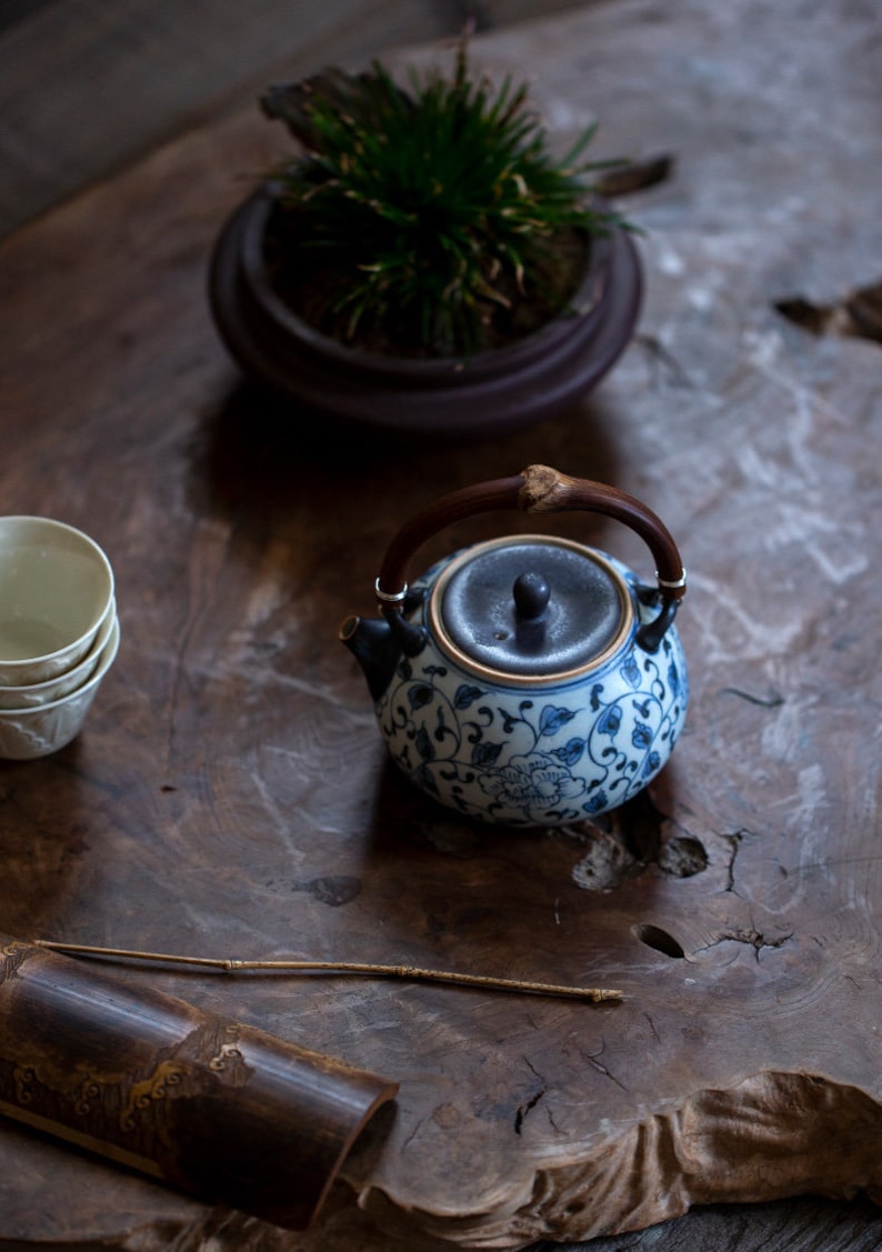 Handmade Blue & White Gongfu Teapot 200-220ml/6.7-7.4oz, Hand Painted Flowers, Small Chinese Teapot, Quality Gift for Gongfu Tea Lovers