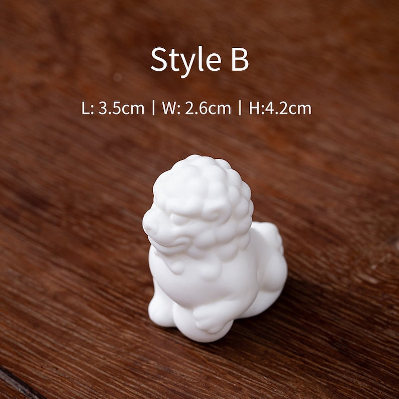 White Porcelain Pixiu Lion Tea Pet